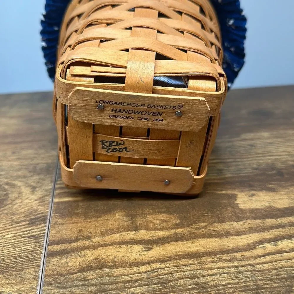 Longaberger Basket 2002 Classic Blue Liner Pen Spoon Basket‎